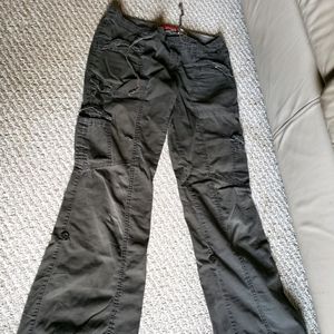 Unionbay army green cargo pants